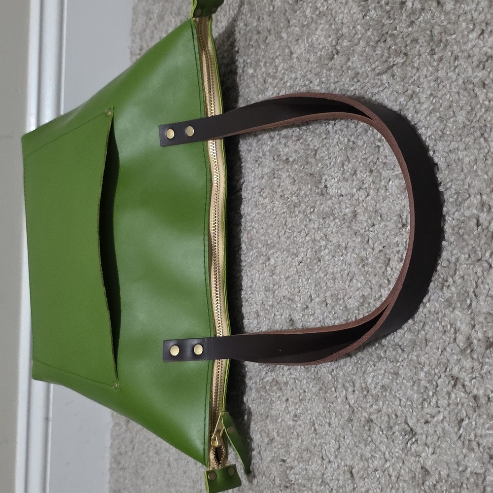 New Portland Leather Goods PLG Medium Zip Tote Green Apple - Picture 6 of 9
